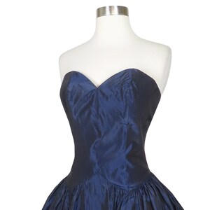 Vintage 80s 50s Navy Blue Taffeta Sweetheart Strapless Full Skirt Prom Party Dress S Small Low Back Classic New Look Rockabilly Pinup Swing image 10