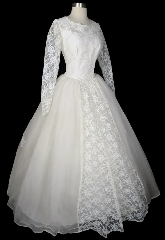 Vintage 50s White Floral LACE Tiered Wedding Dres… - image 2