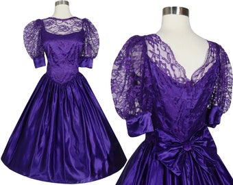 Vintage 80s Purple Lace Prom Party Dress M Medium Full Skirt Short Sleeve Big Back Bow Formal Gown Ballgown Satin Womens Hi Lo Holiday