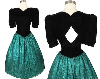 Vintage 80s Gunne Sax Green Lace Black Velvet Prom Party Dress S Small Puff Sleeve Bows Floral Metallic Full Skirt Formal Womens McClintock