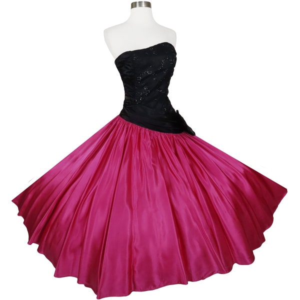 women's fit and flare dress This Amazon Fit-and-Flare Midi Is Only $16 for Prime Members Red Lace Dress - SIZE:24 knit dress