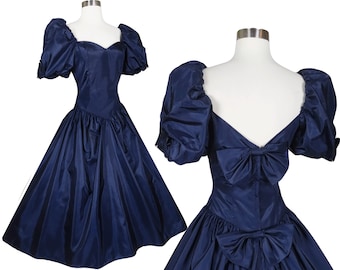 Vintage 80s Dark Navy Blue Taffeta Puff Sleeve Bows Full Skirt Gown Hi Lo Prom Party Dress XS Extra Small Womens Bridesmaid Formal Costume