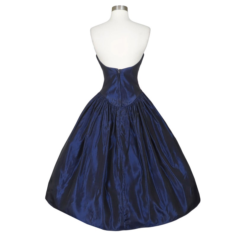 Vintage 80s 50s Navy Blue Taffeta Sweetheart Strapless Full Skirt Prom Party Dress S Small Low Back Classic New Look Rockabilly Pinup Swing image 3