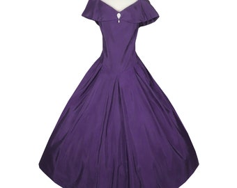 Vintage 80s 90s Purple Collar Off Shoulder Full Pleated Skirt Prom Gown Party Dress 1X Plus Size Formal Womens Dance Costume Long Faille