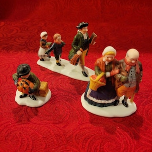 Vintage Porcelain Department 56 Heritage Village Collection &quot;Sleepy Hollow&quot; Figurines Set of 3