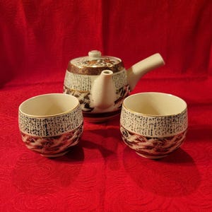 Vintage Japanese Kutani Ware Crane Design Teapot and 2 Cups