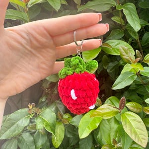 Strawberry Keychain | Crochet Keychain | Crochet Strawberry | Bag charm | Fruit Keychain | Handmade | Strawberry Bag Charm | Bag Accessories
