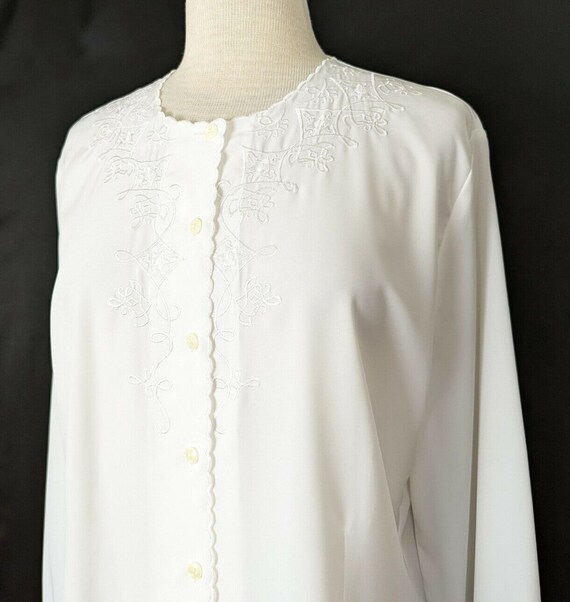 80s Blouse White Scrolled Floral Detail Cottageco… - image 4