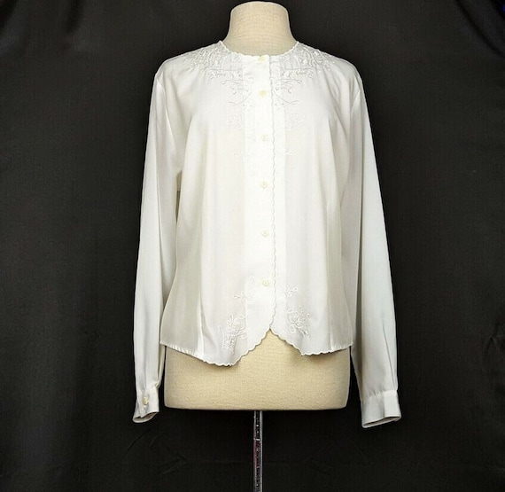 80s Blouse White Scrolled Floral Detail Cottageco… - image 1