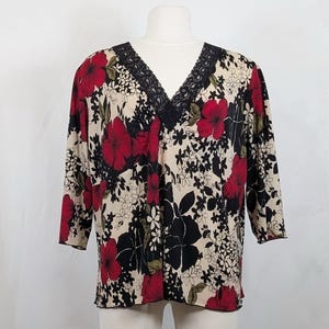 Top vintage Y2K color beige con stampa floreale e maniche a spacco, stile Whimsygoth, taglia 1X da donna.