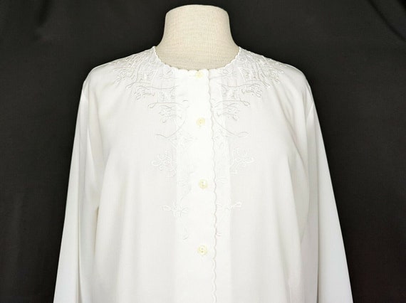 80s Blouse White Scrolled Floral Detail Cottageco… - image 2