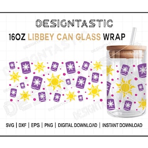 Op de afbeelding: Een digitaal downloadbaar ontwerp voor een 473 ml Libbey-blikglasverpakking met een patroon van paarse lantaarns en gele zonnen. Het ontwerp is perfect om een ​​aangepast glas te maken voor een speciale gelegenheid of evenement.