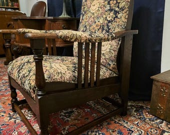 Timeless Elegant Mission Oak Armchair, Early 1900s Floral Upholstery