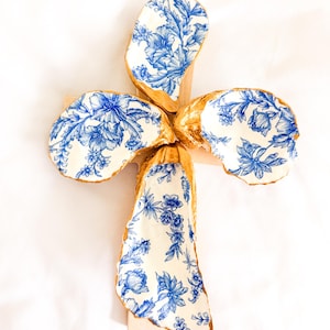 Austernmuschel Holzkreuz