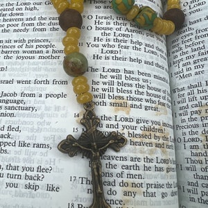 African Trade Beads Anglican Rosary with Ethiopian Cross Protestant Prayer Beads    Episcopal Rosary Radiant Crucifix