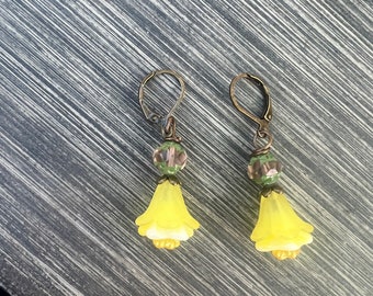 Yellow Dayliliy Lucite and Czech Glass Flower Dangles   Flower Earrings  Vintage Lucite Flower Earrings  Yellow Earrings  Fairycore Earrings