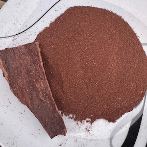 Organic Ficus Tree Bark Powder: Traditional African Textile Dye