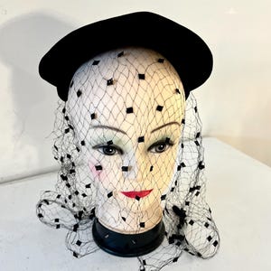 1950s Vintage Veiled Velvet Hat | Black | Gothic Style Hat