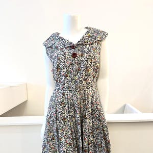 1950s Vintage Floral Shirt Dress | Peter Pan Collar, Medium 36&quot; Bust, 32&quot; Waist