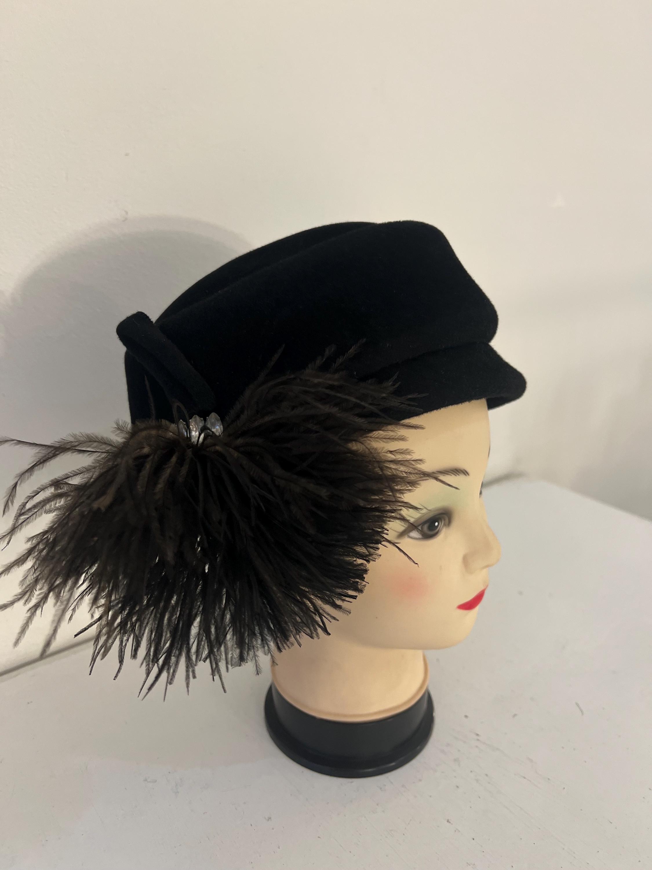 1960s Vintage Black Wool Pillbox Hat With Ostrich Feather  display picture 3