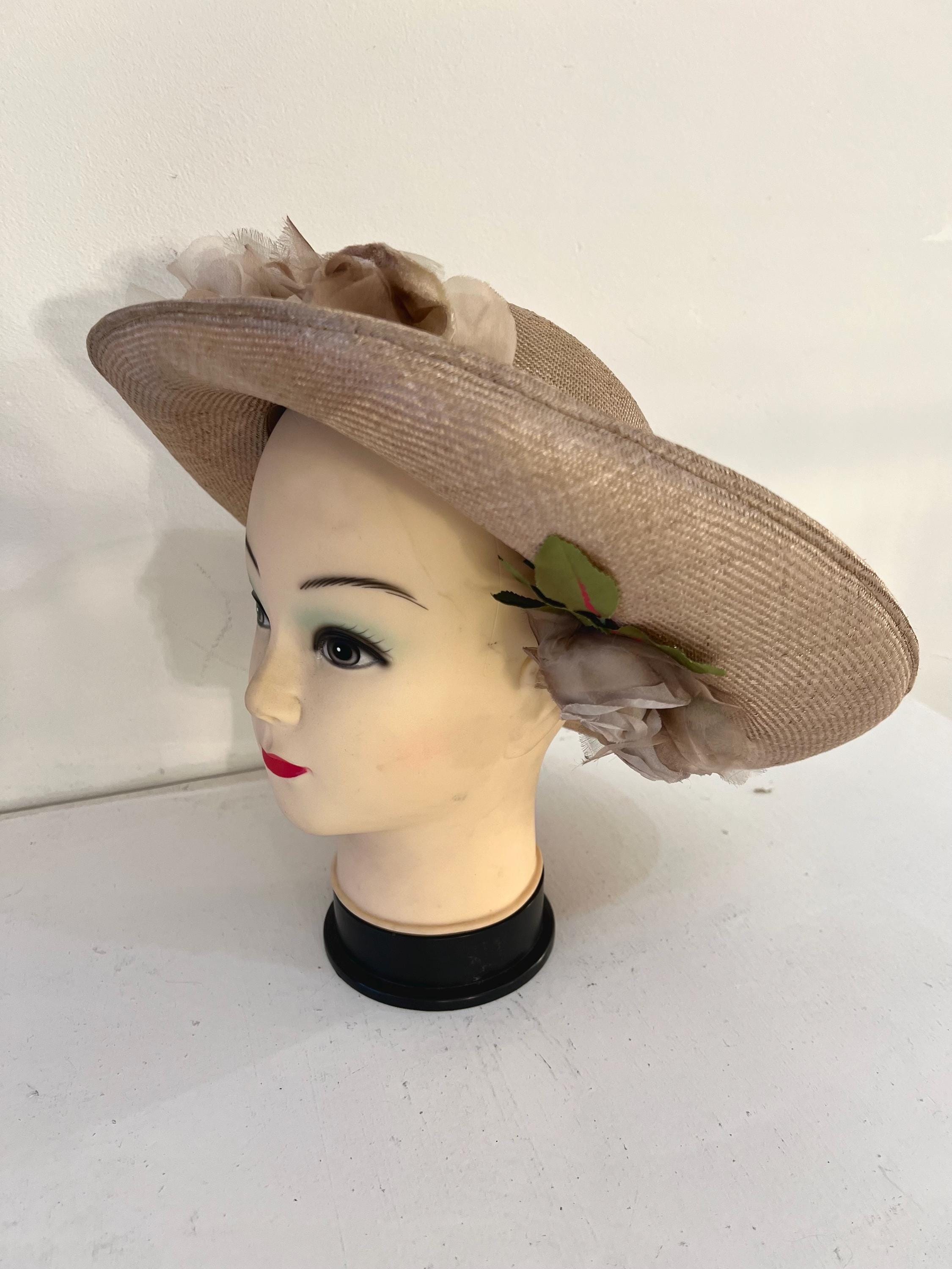 1980s Vintage Wide Brim Straw Sun Hat: Floral Embellished  display picture 2