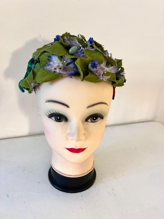 Vintage Fleur de Lis Chapeau Colorful Feather Pillbox Hat Feather Pillbox Original Vintage Hats for Women for sale | eBay main image 4