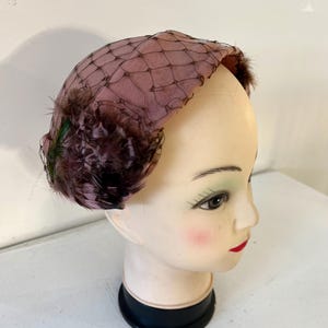 1960s Vintage Cloche In Dusty Pink Wool Felt | Trimmed with Feathers and Veil | Brown & Pink | Made Henry Pollak