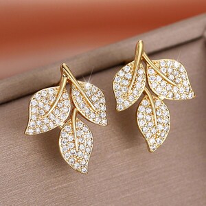 Gold Leaf Cluster Earrings with Pave Crystals, Nature-Inspired Elegant Stud Earrings, Perfect Bridal Jewelry, anniversary gift for Her