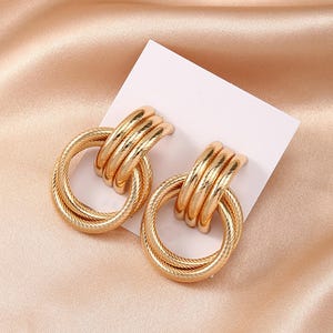 Bold Double Hoop Gold Earrings for Women, Textured Circular Statement Jewelry, Luxurious and Elegant Design, Perfect wedding Gift for Her