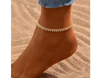 Gold Layered Anklet Set with Greek Key, Beaded, Chunky Chain, and Boho Dangle Designs, Elegant Foot, Perfect for Summer and Beach Wear