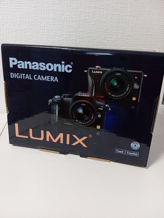 Panasonic LUMIX DMC-FH20 8xzoom - 14 MP - Black Digital Panasonic LUMIX DMC-FH20 8xzoom - 14 MP - Black Digital