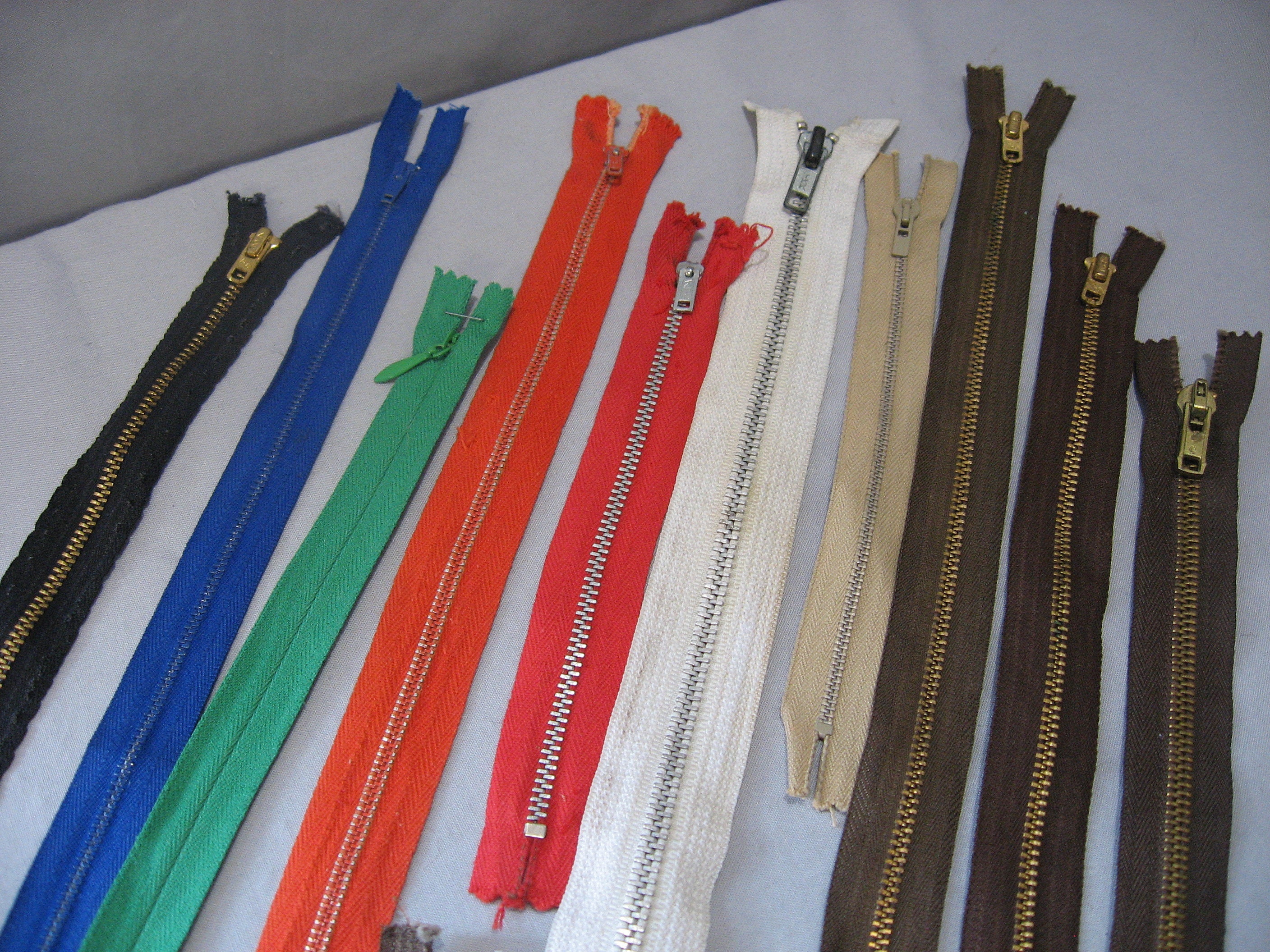 50 Assorted Zippers 7 Inch Zipper. YKK and Talon Zippers Bulk