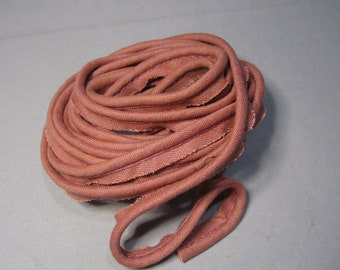 Vintage Dusty Rose Piping Trim