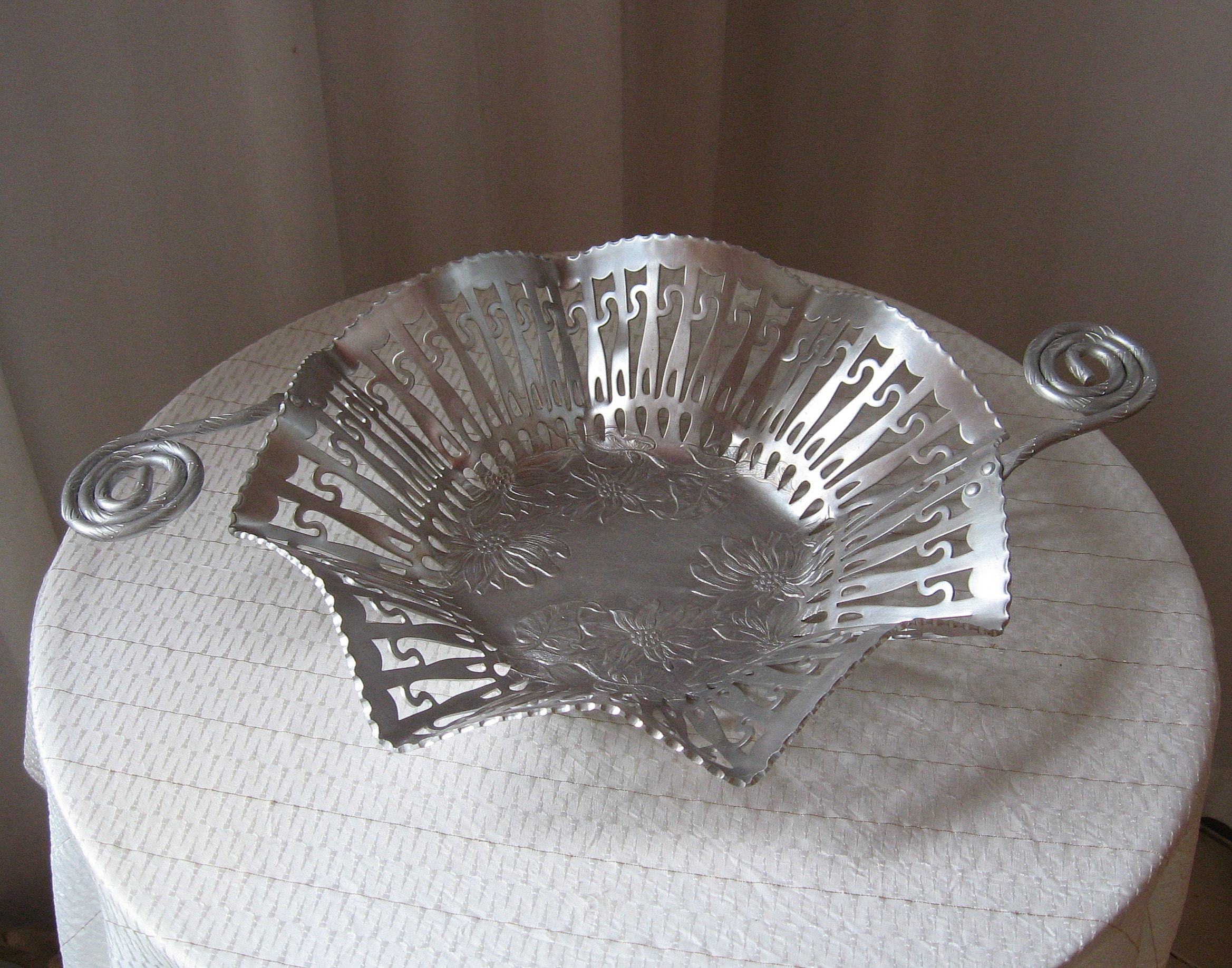 Vintage Hammered Aluminum Openwork Basket by Farber and Shlevin - Etsy