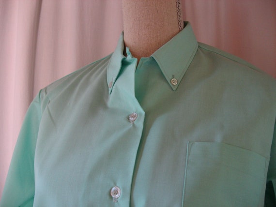 Vintage Ladies Light Mint Green Man Tailored Blous