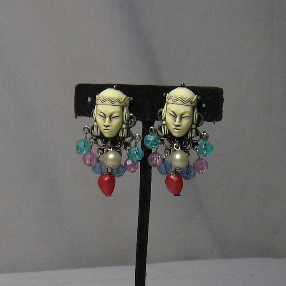 Vintage Asian Face Clip On Earrings - image 2