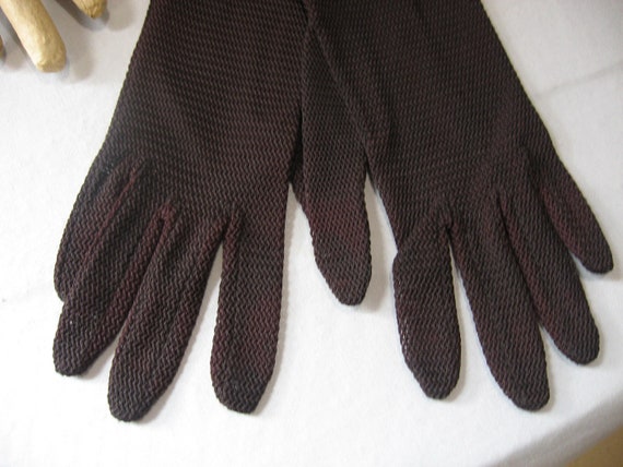 Vintage Brown Nylon Lace Gloves - image 2