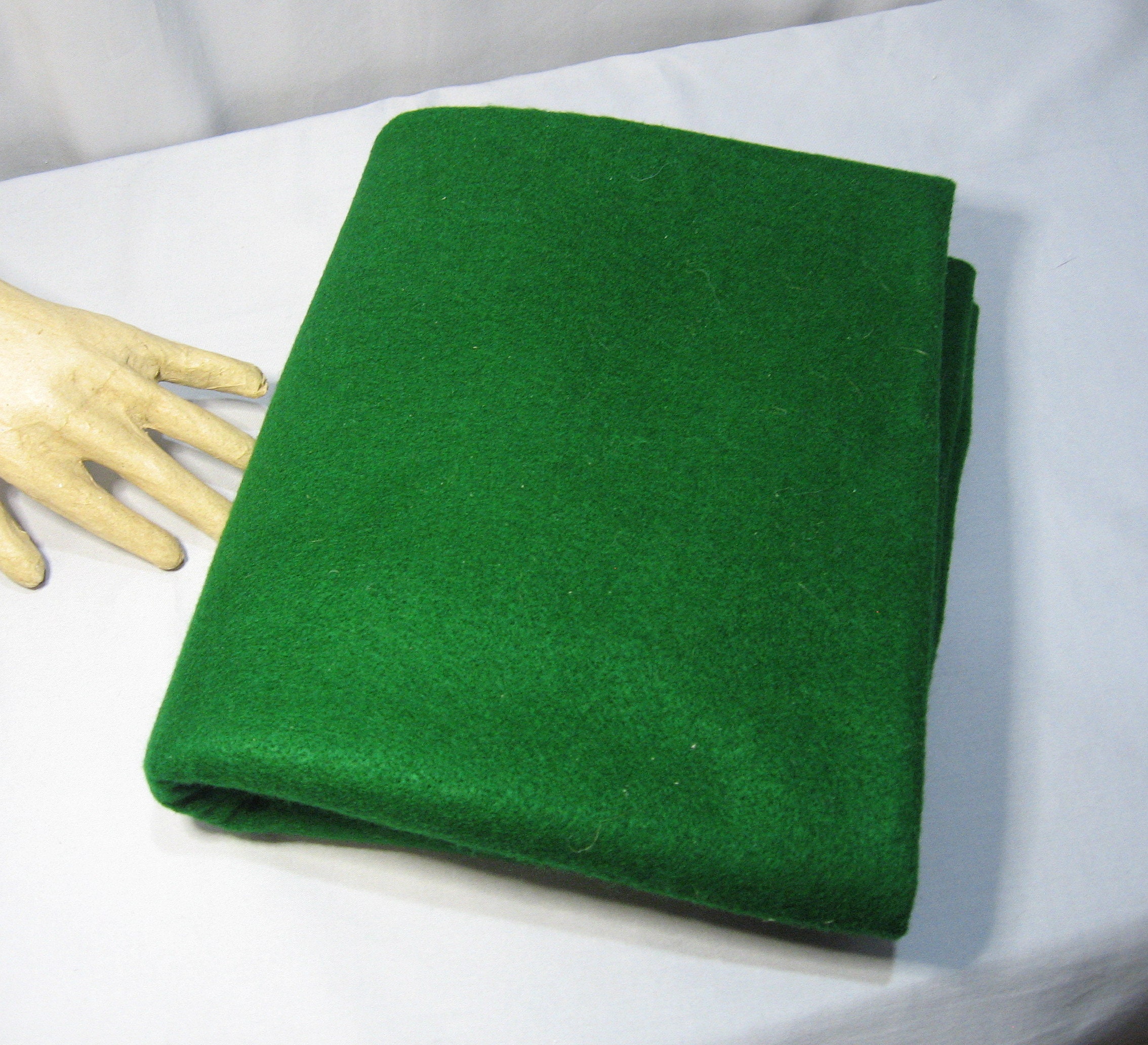 Reets Relish Green Felt Sheet - Wool Felt Fabric - Premium Green Fabric - 20% Wool Felt Blend - DIY, Sewing, Crafting, Felting - National Nonwovens