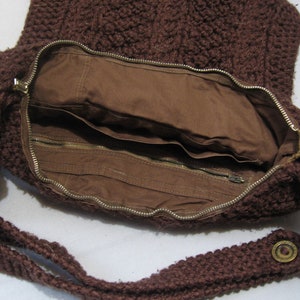 1970's Vintage Brown Knitted Pocketbook image 3