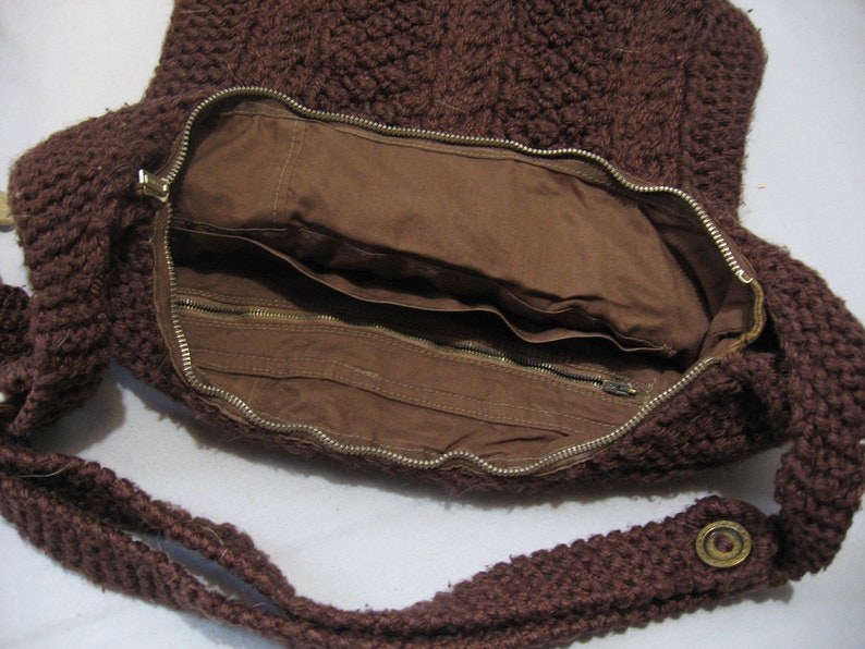 1970's Vintage Brown Knitted Pocketbook image 3