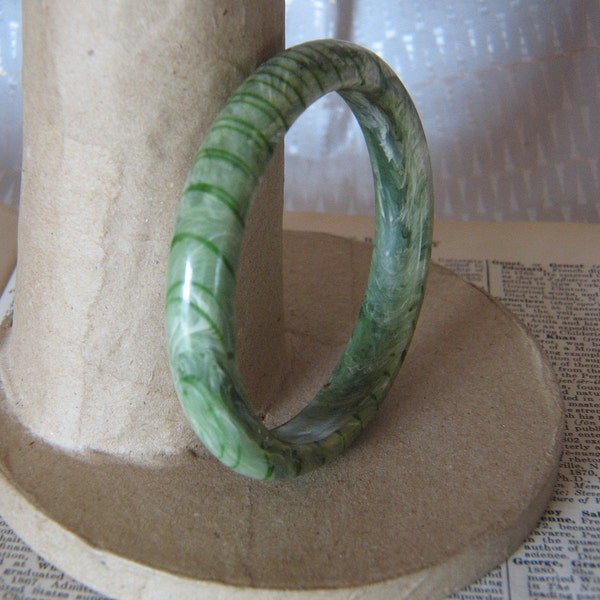 Vintage Green Swirl Plastic Bangle