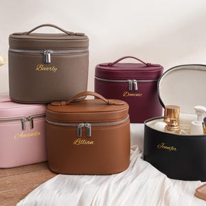 Personalized Monogram Initial Cosmetic Bag, Bridesmaid gift makeup bag, Leather Makeup Bag, Vanity Makeup Case, Jewellery Box, wedding gift