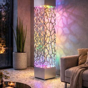 Moderne metalen vloerlamp voor buiten: RGB led-sculptuurverlichting