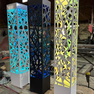 Metal Garden Sculpture Outdoor Light Yard Art Decor Steel Address Column Lamp for Home Entrance Decor Metal Light Garden Gift