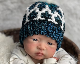 Newborn baby hat, newborn pom pom hat, winter beanie. Ready to ship, coming home hat, baby shower gift