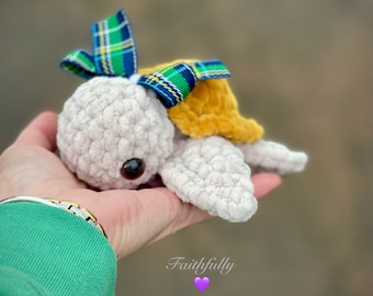 Crocheted baby turtle, amigurumi turtle, turtle plushie, ready to ship,  plush turtle, baby mustard turtle, removable bow