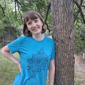 Chrysanthemum Floral Tee, Flower Graphic Tshirt, Botanical Print Top, Nature Lover Shirt, Plant Lover Gift, Dark Background Tee