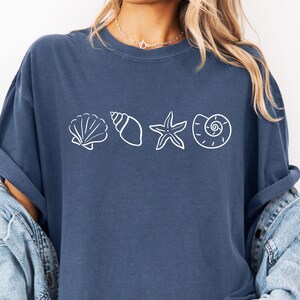 Comfort Colors Sea Shells 90s Vintage Style Tshirt, Retro Ocean Shell Shirt, Sea Lovers Shirt, Summer Vacation Shirt, Cute Sea Animal Tee
