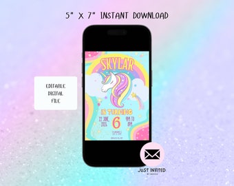 Può includere: File digitale modificabile per un invito di compleanno a tema unicorno. L'invito misura 5 pollici per 7 pollici e presenta uno sfondo arcobaleno con una testa di unicorno e il testo "Skylar compie 6 anni".