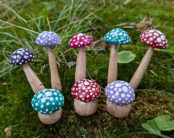 Set mit 3 handgefertigten Pilz-Pflanzensteckern für Gartendekoration